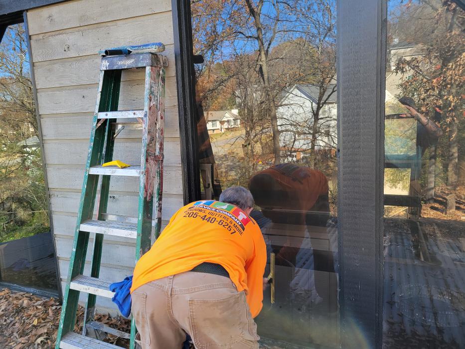 Squeaky Clean Windows , Gutters & More - Birmingham, AL
