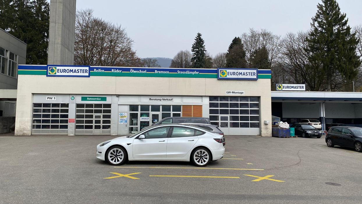 Euromaster Wangen, Dorfstrasse in Wangen bei Olten