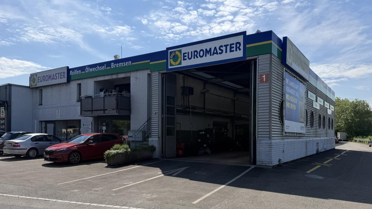 Euromaster Otelfingen, Landstrasse in Otelfingen