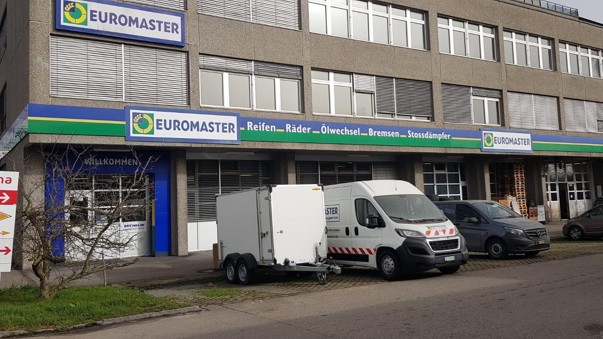 Euromaster Dietlikon, Riedwiesenstrasse in Dietlikon