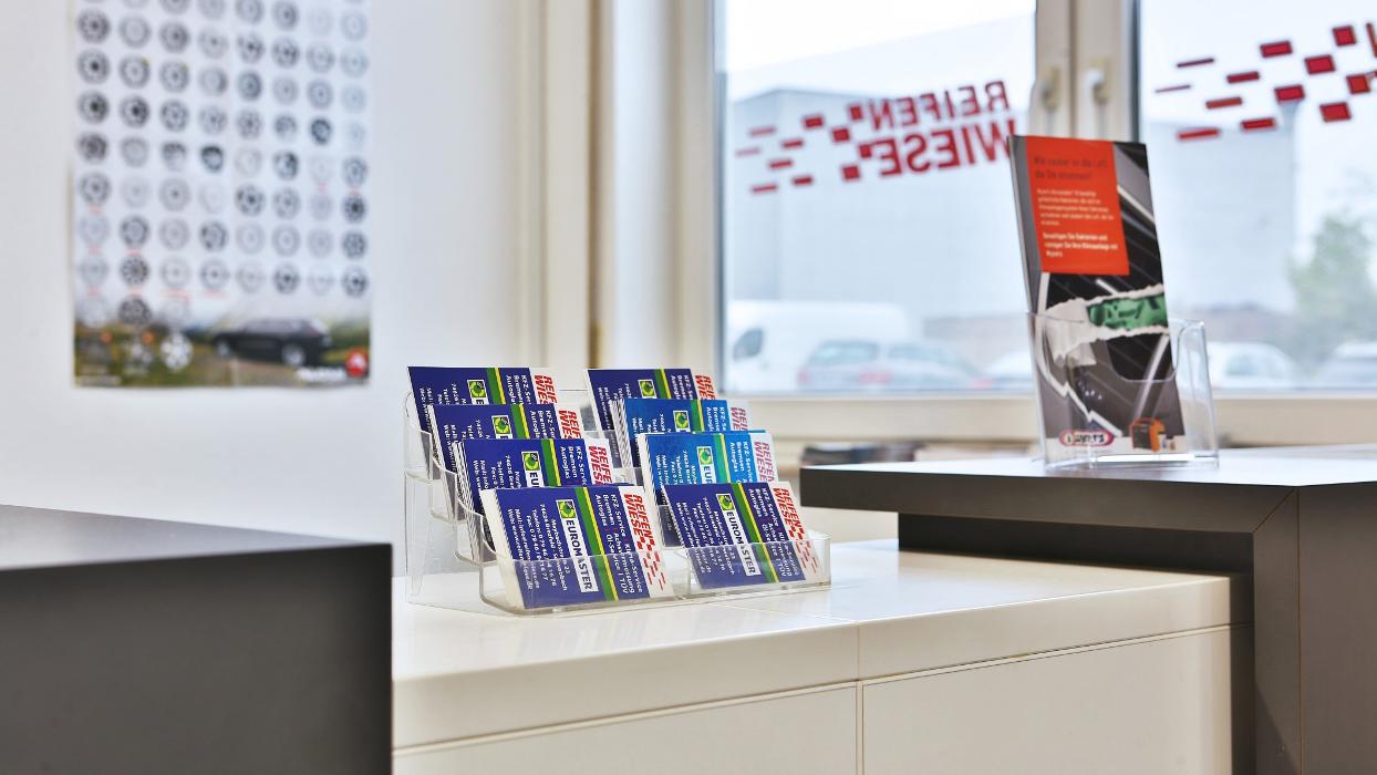 Reifen Wiese Bretzfeld, Maybachstraße in Bretzfeld-Schwabbach