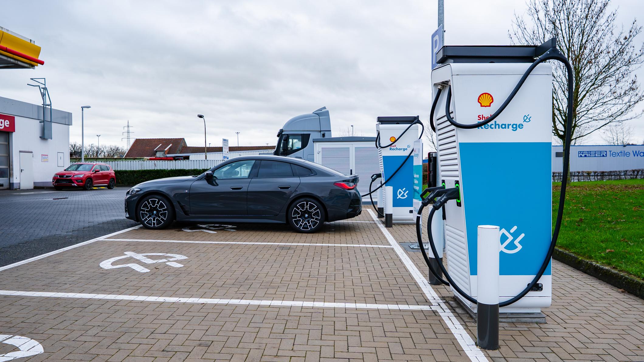 Shell Recharge Charging Station, Seppenrader Straße in Lüdinghausen