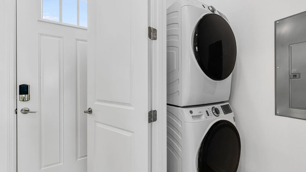 Yardly Ellenton Image