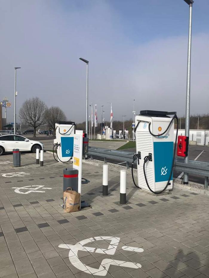 Shell Recharge Charging Station, Robert-Bosch-Straße in Jettingen-Scheppach