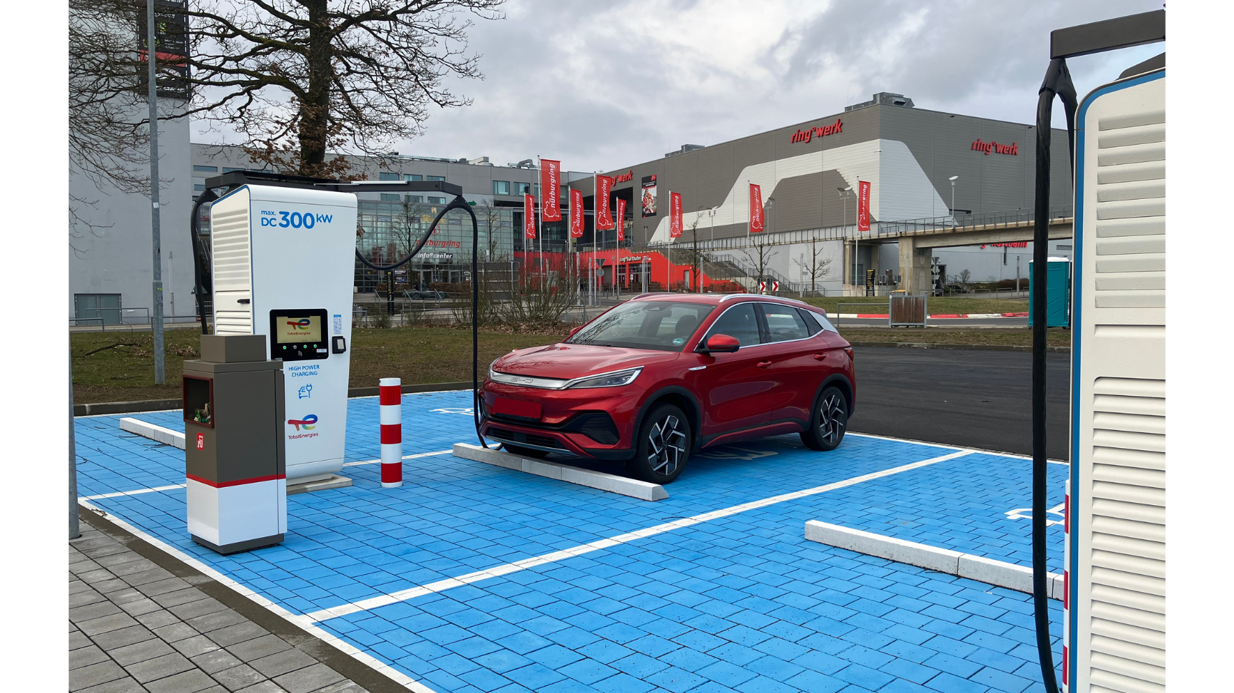 TotalEnergies Charging Station, Otto-Flimm-Straße in Nürburg