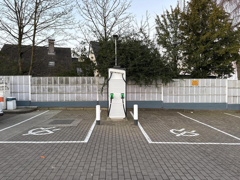 Shell Recharge Charging Station, Langenforther Straße in Hannover