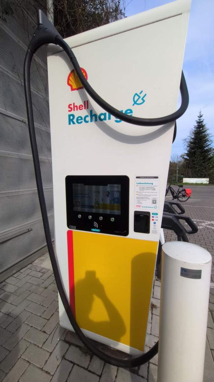 Shell Recharge Charging Station, ALT-KAULSDORF in BERLIN