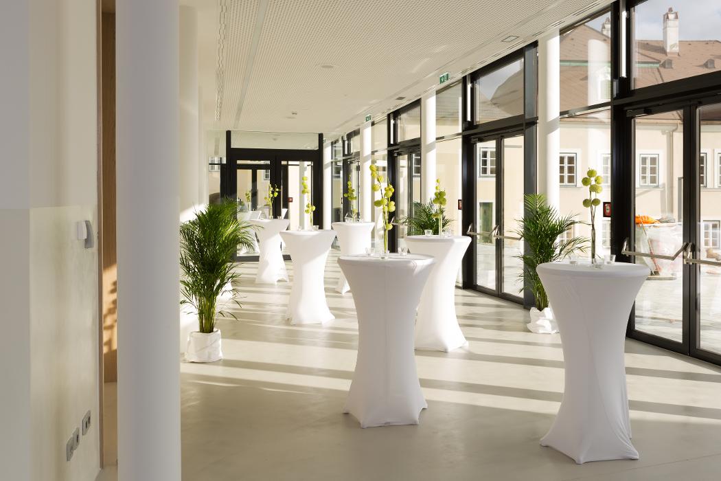 BRUNO, Franz Weiss Platz in Brunn am Gebirge