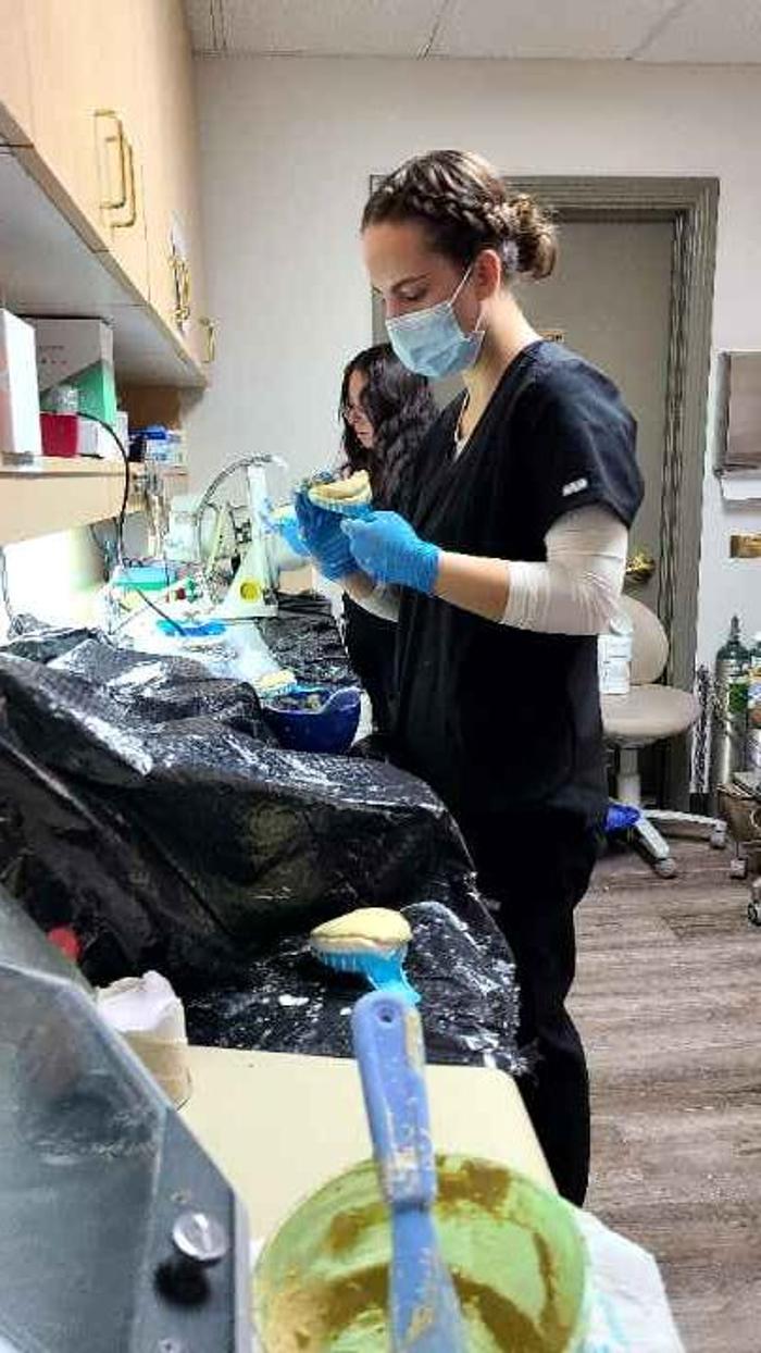 Las Vegas Dental Assistant School - Charleston Image