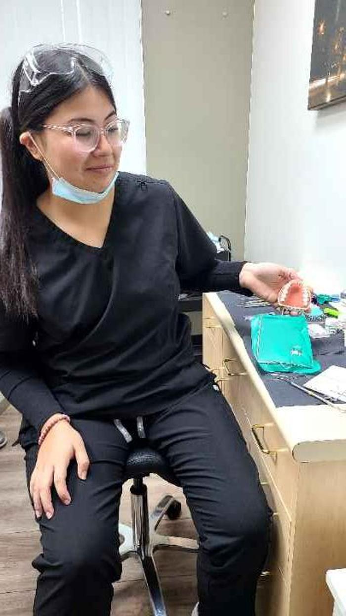 Las Vegas Dental Assistant School - Charleston Image