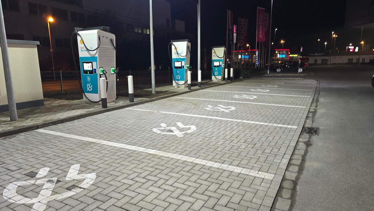 Shell Recharge Charging Station, Heifeskamp in Mülheim an der Ruhr