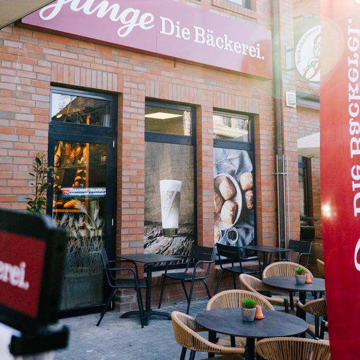 Junge Die Bäckerei., Ostseeallee in Ostseebad Boltenhagen