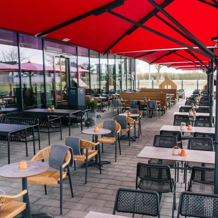 Junge Die Bäckerei., Am Mönchpark in Mönchhagen