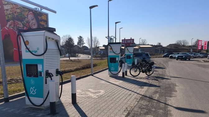 Shell Recharge Charging Station, Freienwalder Chaussee in Ahrensfelde