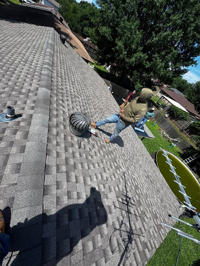 Rivas Roofing & Exteriors LLC Image