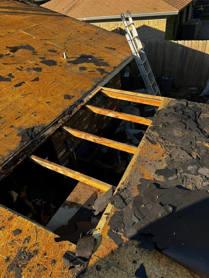 Rivas Roofing & Exteriors LLC Image