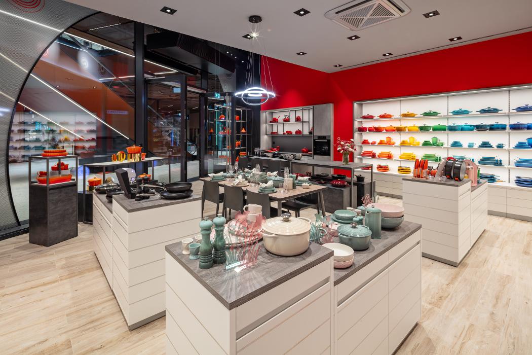 Le Creuset Hamburg Überseequartier, Überseeboulevard in Hamburg