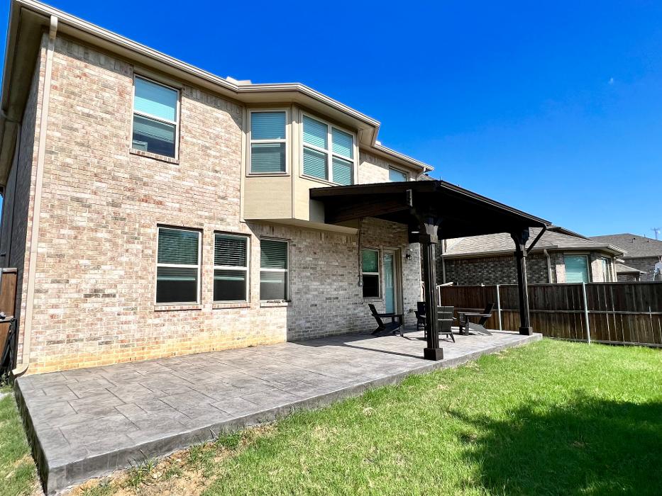 Beautiful Backyard Living Image