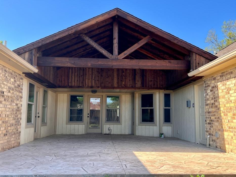 Beautiful Backyard Living Image