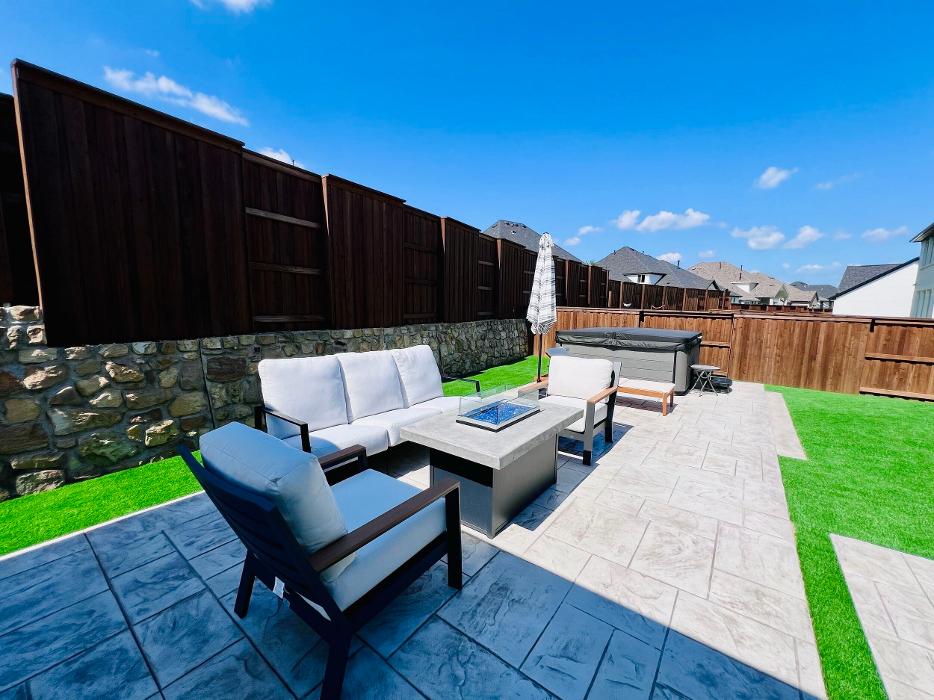 Beautiful Backyard Living Image