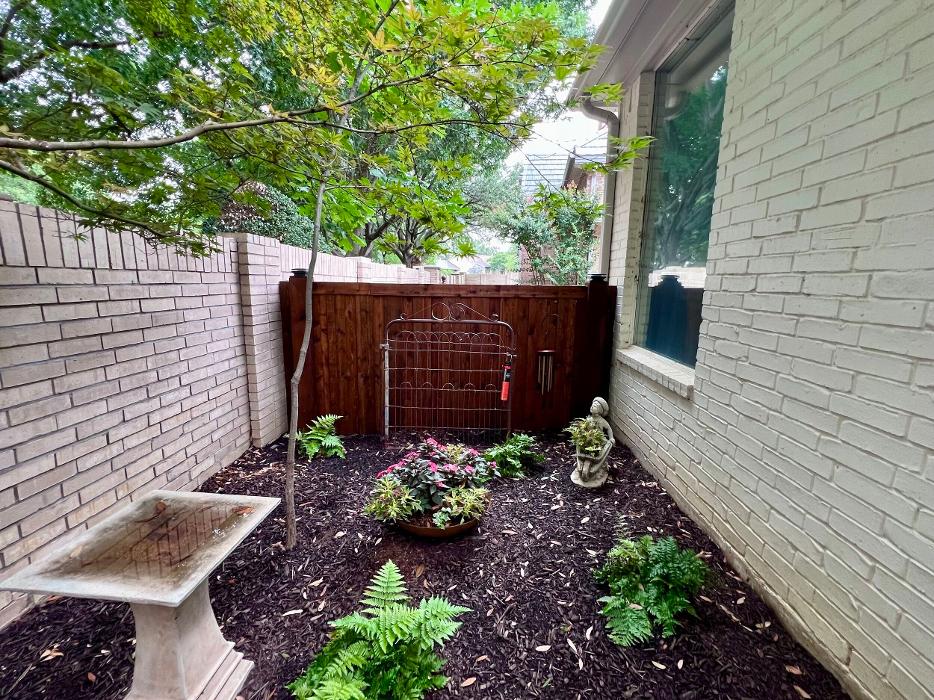 Beautiful Backyard Living Image