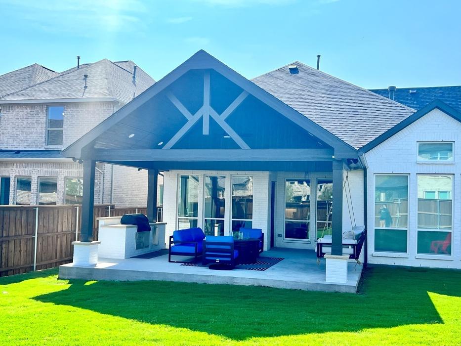 Beautiful Backyard Living Image