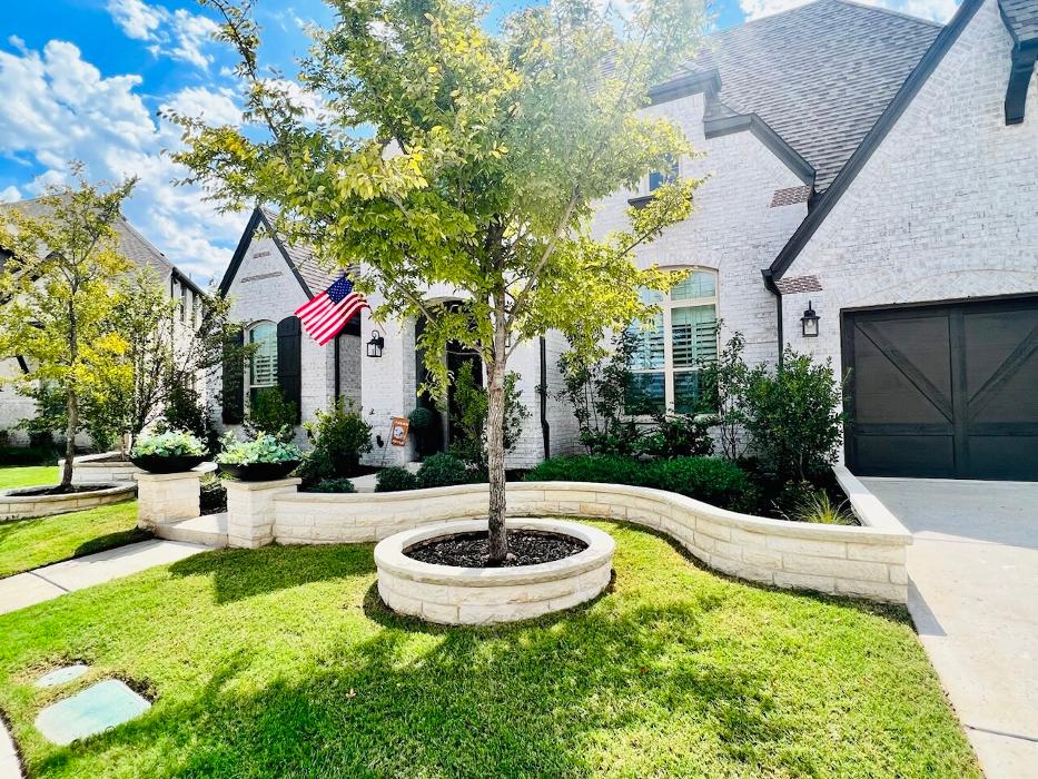 Beautiful Backyard Living Image