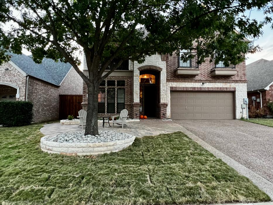 Beautiful Backyard Living Image