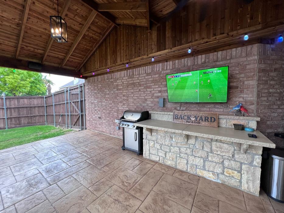 Beautiful Backyard Living Image