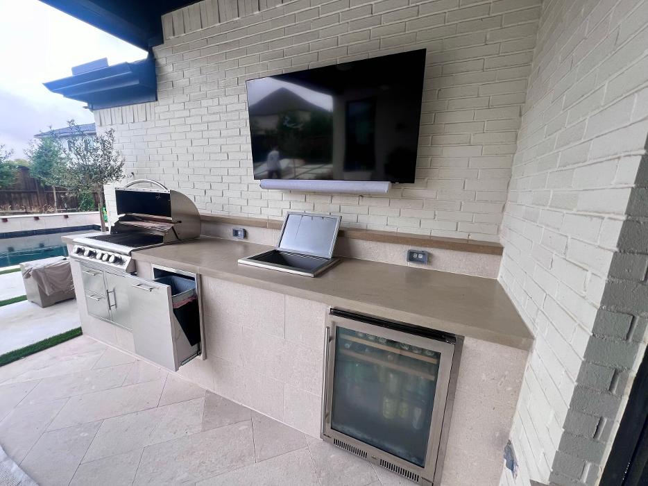 Beautiful Backyard Living Image