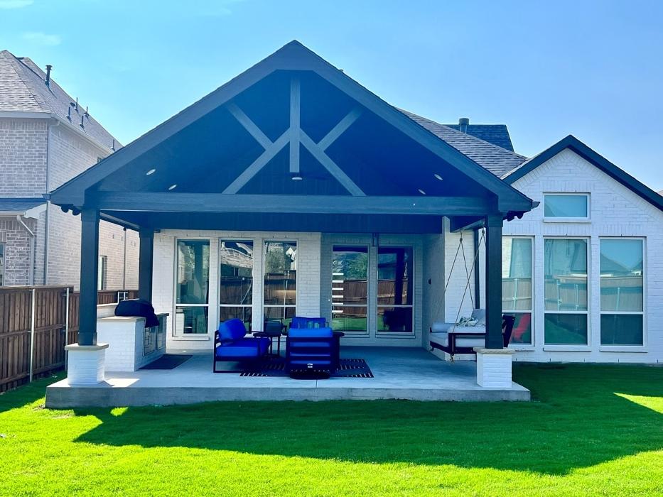 Beautiful Backyard Living Image