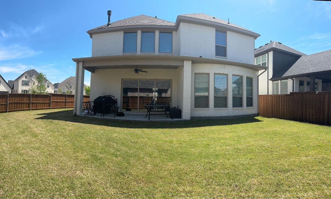 Beautiful Backyard Living Image