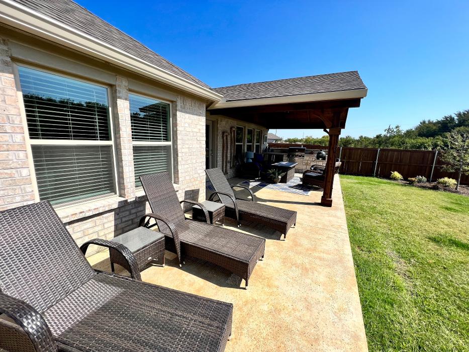 Beautiful Backyard Living Image