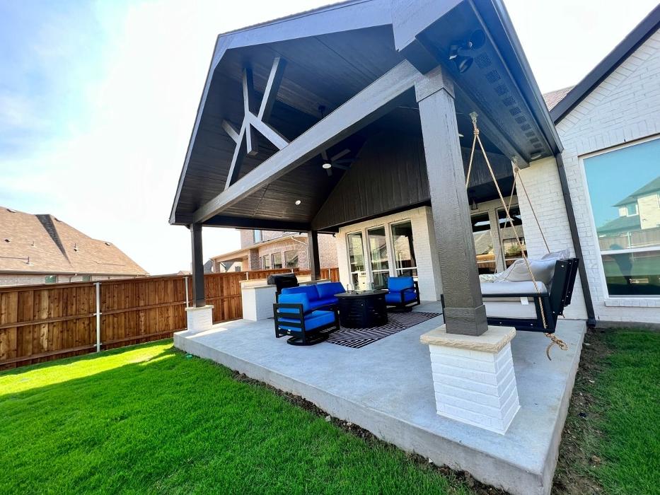 Beautiful Backyard Living Image