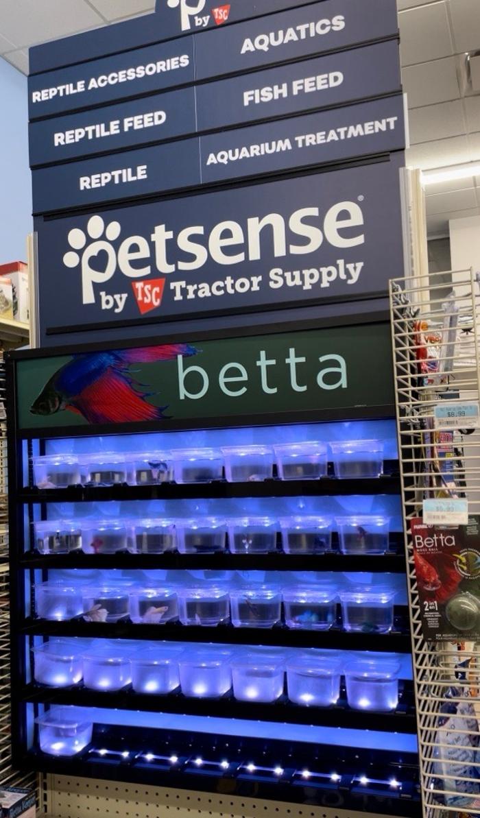 Petsense by Tractor Supply Logo