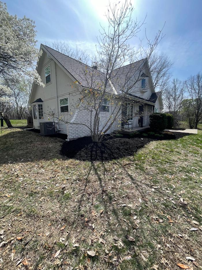 Van Tol Lawn Care LLC - Dearborn, MO