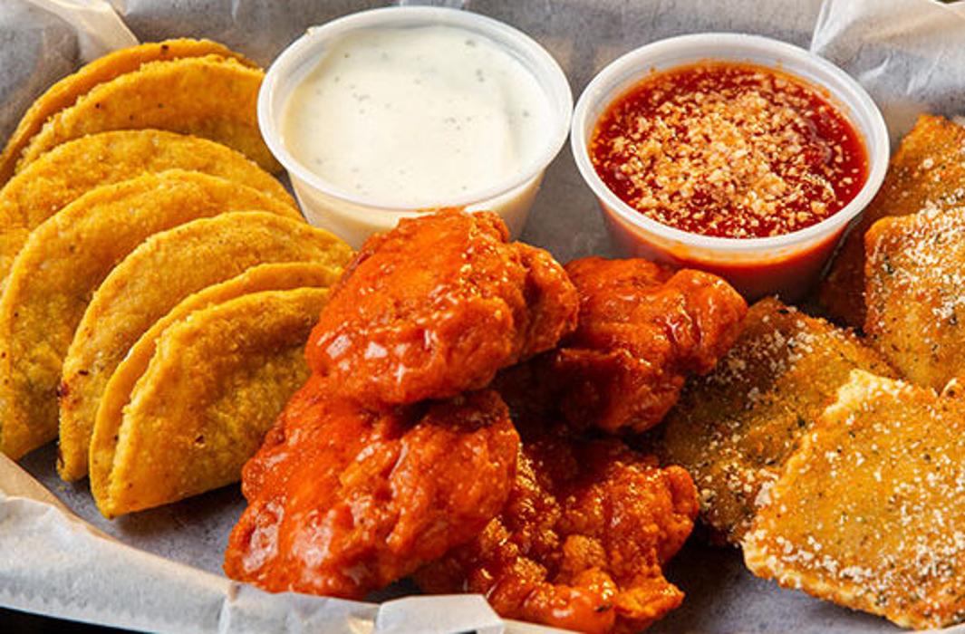 Hotshots Sports Bar & Grill - Decatur, IL