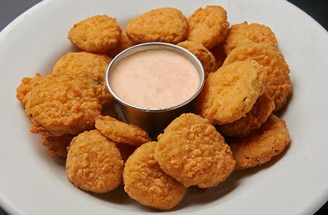 Hotshots Sports Bar & Grill - Decatur, IL