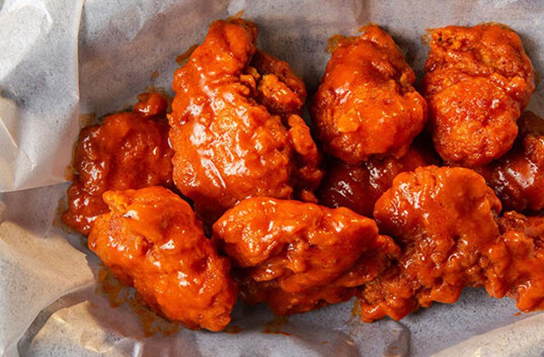 Hotshots Sports Bar & Grill - Decatur, IL