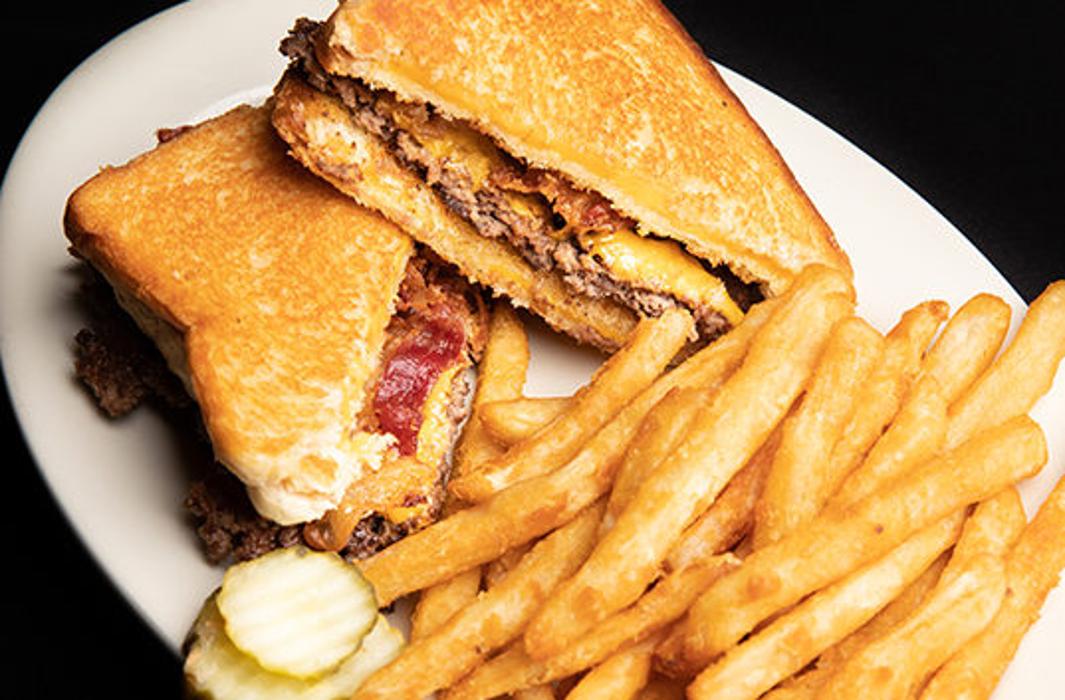 Hotshots Sports Bar & Grill - Decatur, IL