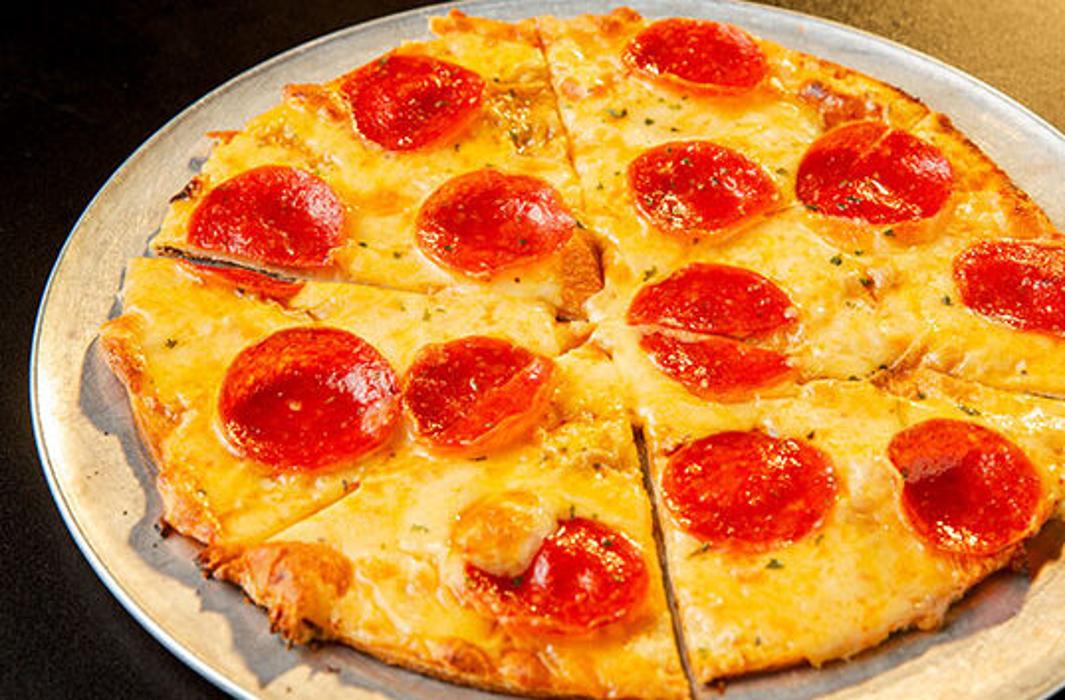 Hotshots Sports Bar & Grill - Decatur, IL