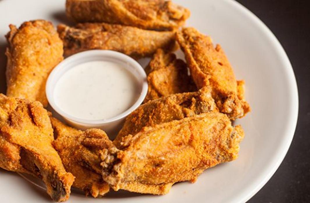 Hotshots Sports Bar & Grill - Decatur, IL