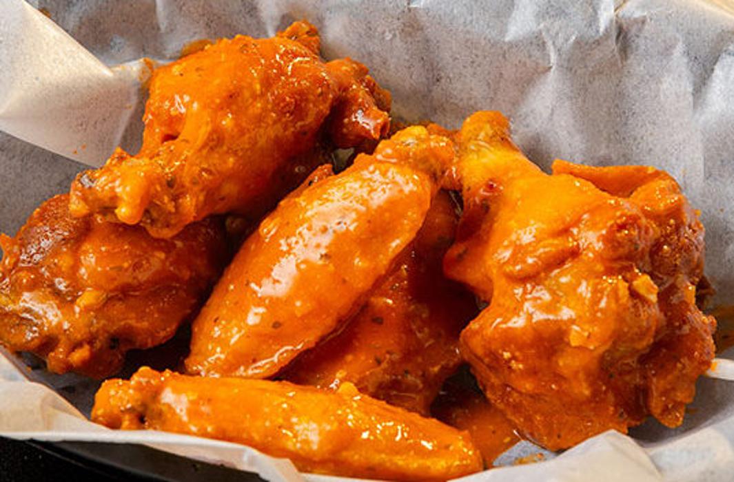 Hotshots Sports Bar & Grill - Decatur, IL