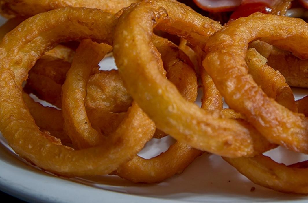 Hotshots Sports Bar & Grill - Decatur, IL