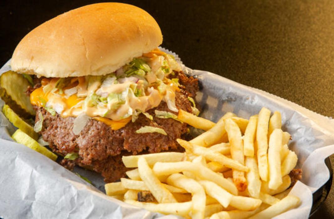 Hotshots Sports Bar & Grill - Decatur, IL