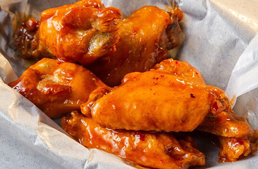 Hotshots Sports Bar & Grill - Decatur, IL