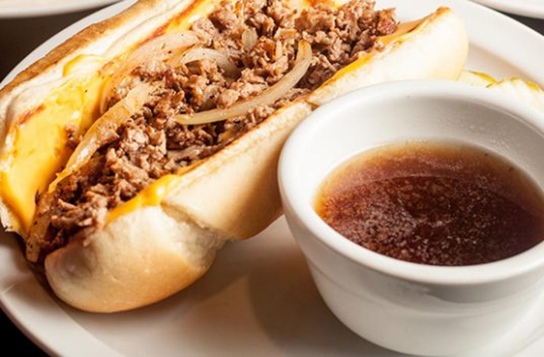 Hotshots Sports Bar & Grill - Decatur, IL