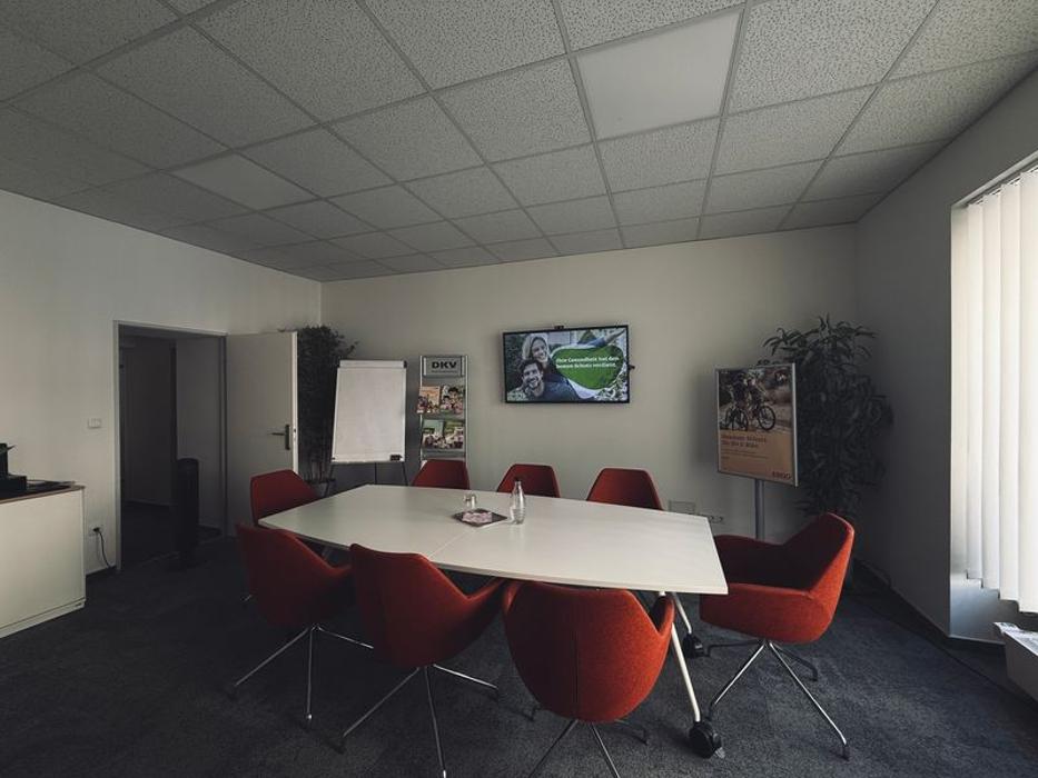 ERGO Versicherung Leon Bader, Schleißheimer Straße in München