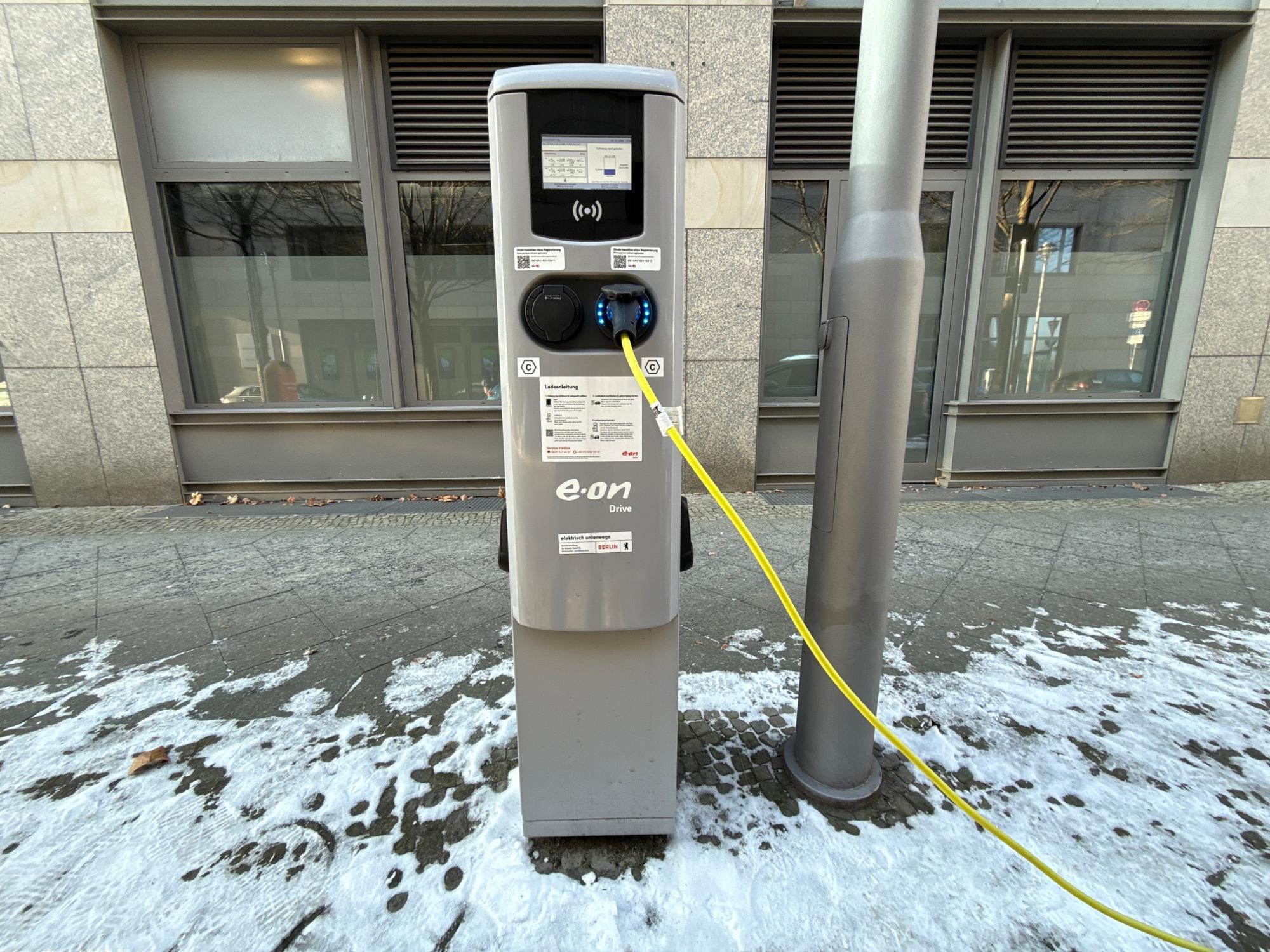 E.ON Drive Public Ladestation, Neue Jüdenstraße in Berlin