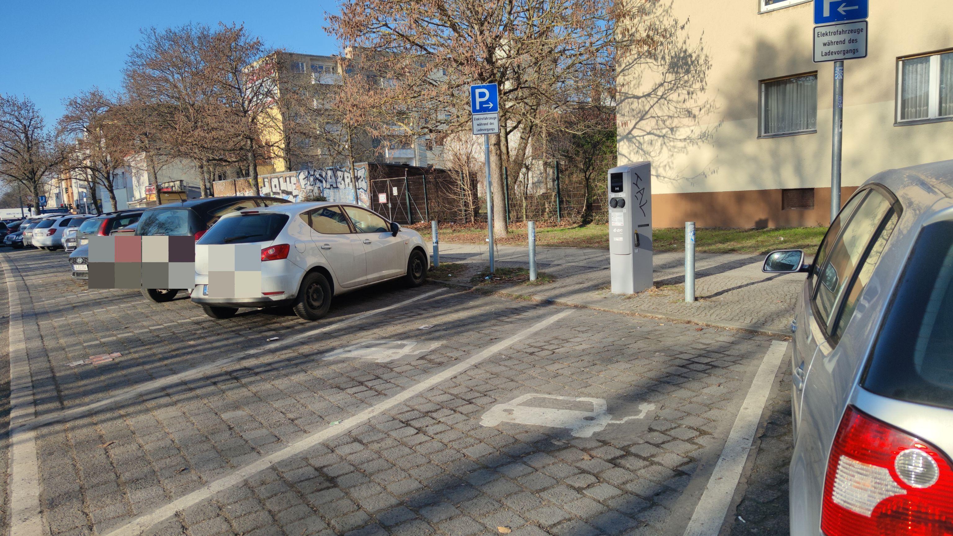 E.ON Drive Public Ladestation, Morsbronner Weg in Berlin